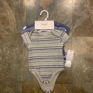 Splendid baby boy 0-3m 3pc. Onesie set. NWT